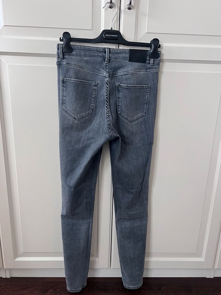 Massimo Dutti, Damen skinny Jeans, niedrige Leibhöhe, Gr 36, L 34 in Hamburg