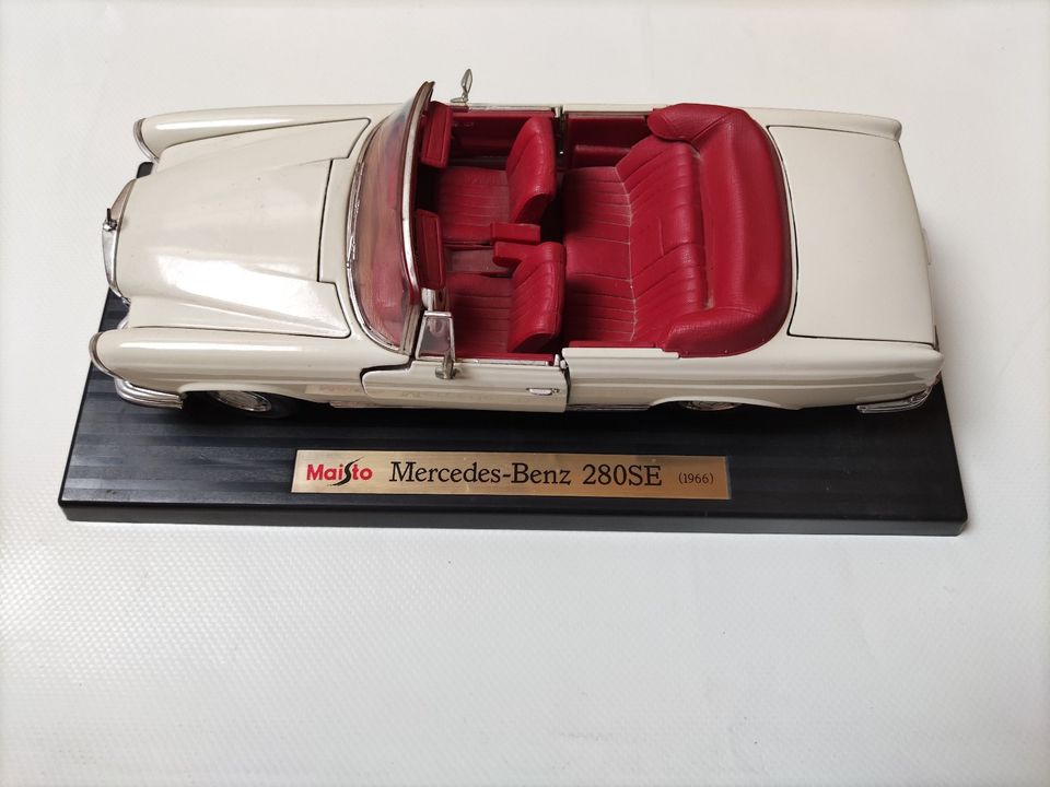 Modellauto 1:18 Mercedes 280 SE Cabrio 1966 creme in Weimar