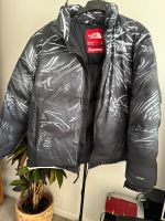 Supreme x The North Face Printed Nuptse Trompe L'oeil Jacket Nordrhein-Westfalen - Bad Salzuflen Vorschau