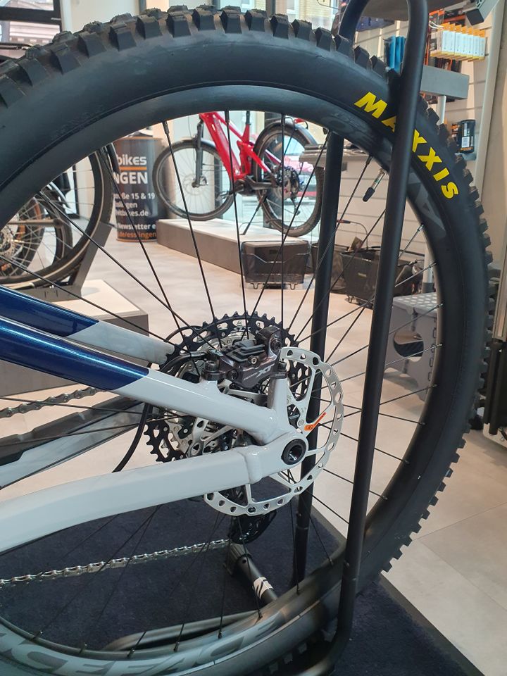 Orbea Rise H20 Iceberg-Grey-Moondust Blue Gr.L Aussteller 20% in Esslingen