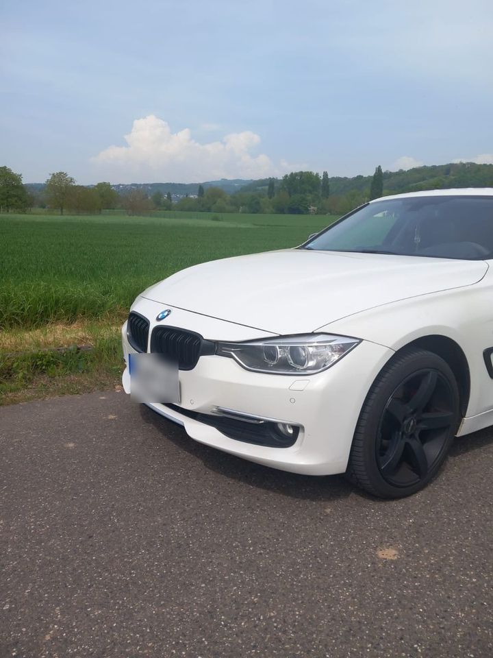 BMW 318d Luxury Line Luxury Line in Grafschaft