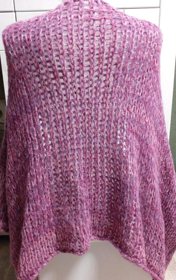 Strickjacke mit kurzen Arm Grobstrick ohne Size in Gardelegen  