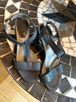 Sandalen, grau, NEU, 40, Mally aus Italien Nordrhein-Westfalen - Ratingen Vorschau