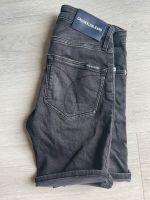 Calvin Klein Jeans Shorts Gr. 152/158 Sachsen-Anhalt - Halle Vorschau