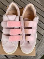 UGG Sneaker Rosa mit Klettverschluss Nordrhein-Westfalen - Hilden Vorschau