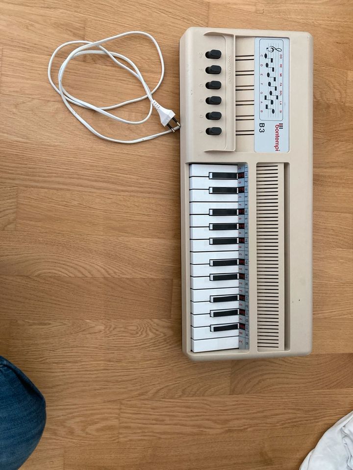 Seltenes Fundstück, Bontempi B3 Orgel in Stuttgart