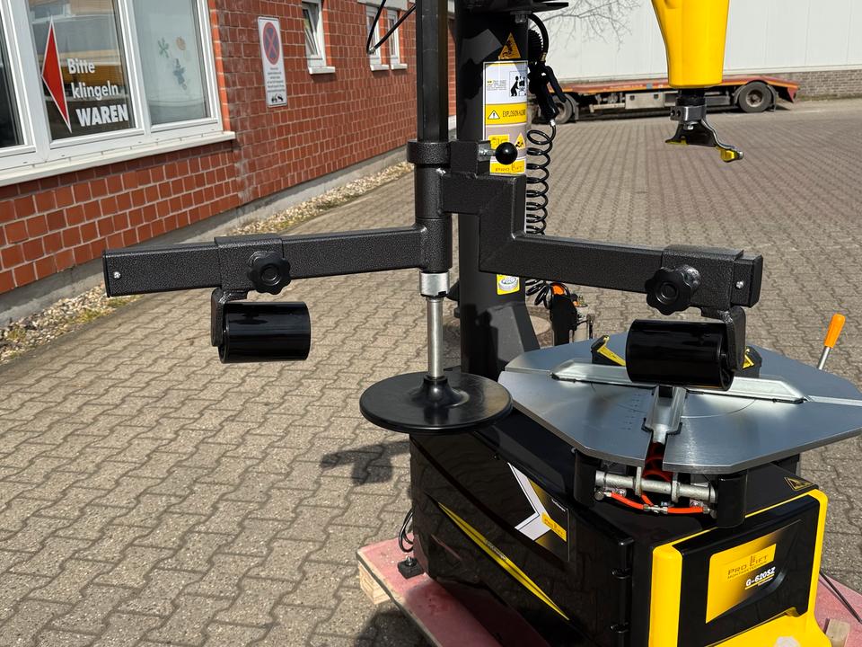 Reifenmontiermaschine 10‘‘ - 24‘‘ mit Hilfsarm pneumatisch in Viersen