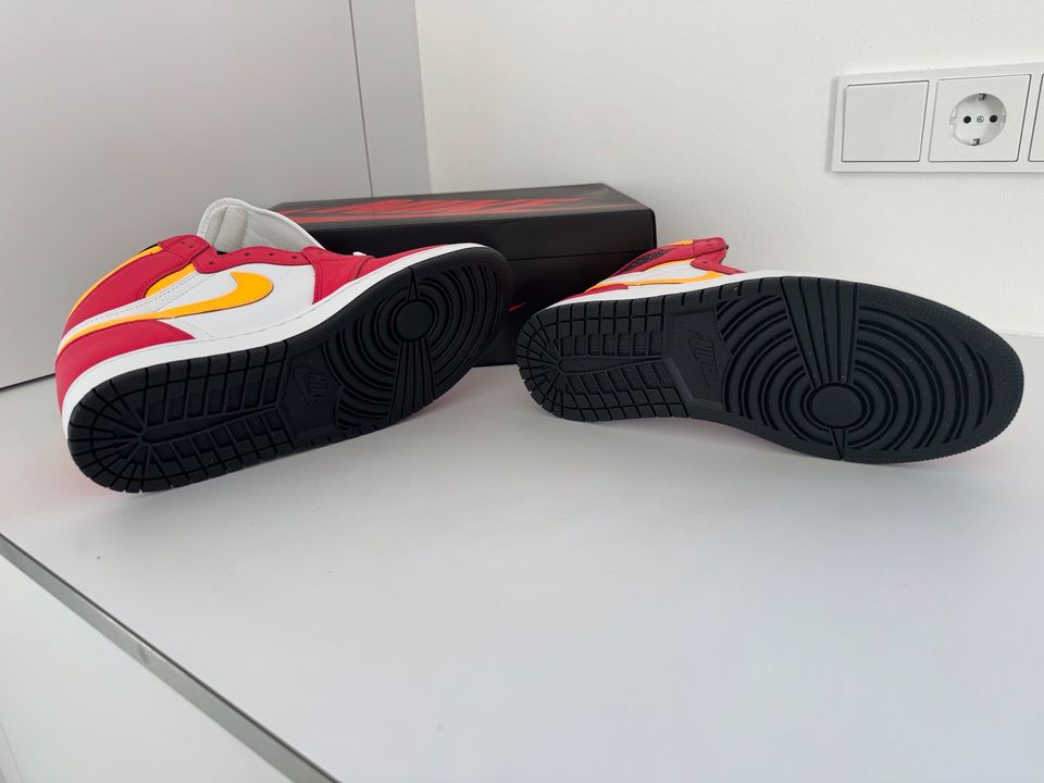 Nike Air Jordan 1 Retro high OG Light Fusion red in Landshut