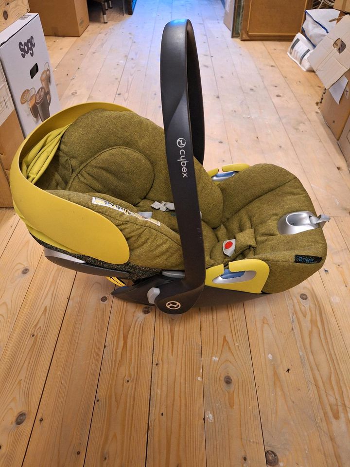 Cybex Kinderschale, Cloud Z, i-Size, grün/gelb, Top Zustand in Nordstemmen