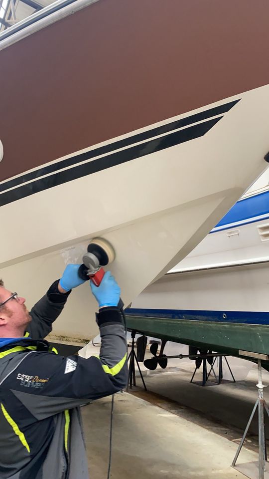 Yachtservice Antifouling GFK Politur Z-Antriebe Teak Aufbereitung in Lübeck