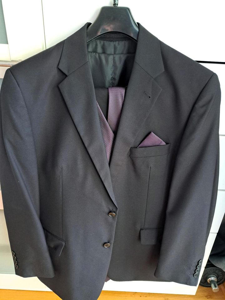 Anzug, schwarz Gr. 26 in Falkensee