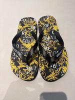 Original Versace Jeans Couture Zehentrenner badeschuhe  Schuhe 40 Bayern - Würzburg Vorschau