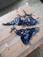 H&m Push Bikini 75B mit Höschen Gr. 40 dunkelblau geblümt Nordrhein-Westfalen - Verl Vorschau