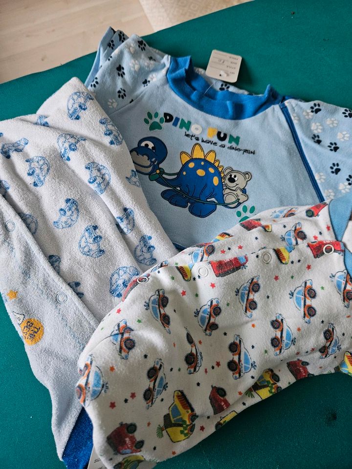 Baby Kleidung 80-86 in Detmold