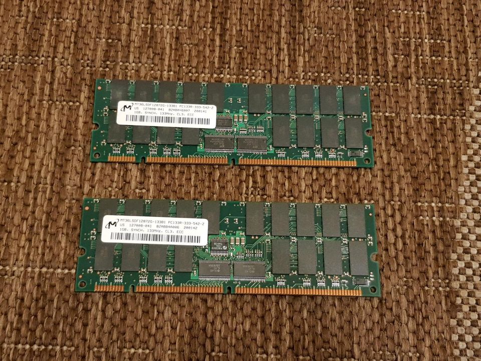 Retro Computing: 2 x 1 GB SDRAM für PC's in Kirn