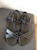 Ungetragene, schwarze Sandalen von Catwalk mit Strasssteinen Hessen - Wiesbaden Vorschau