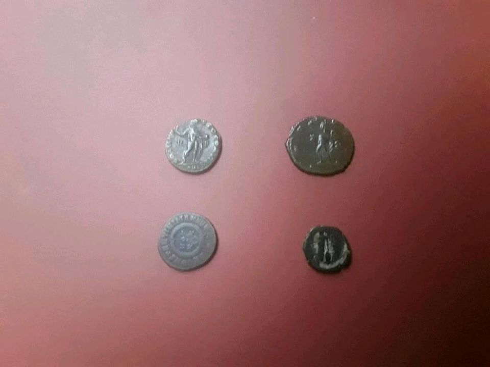 4 Bronze Münzen,  bald 2000 Jahre alt - 2x mit münzpass in Ritterhude