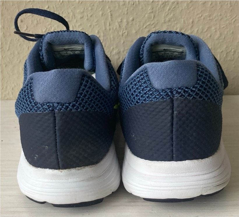 Nike Sneaker blau/ grün leicht Größe 44 in Hamburg