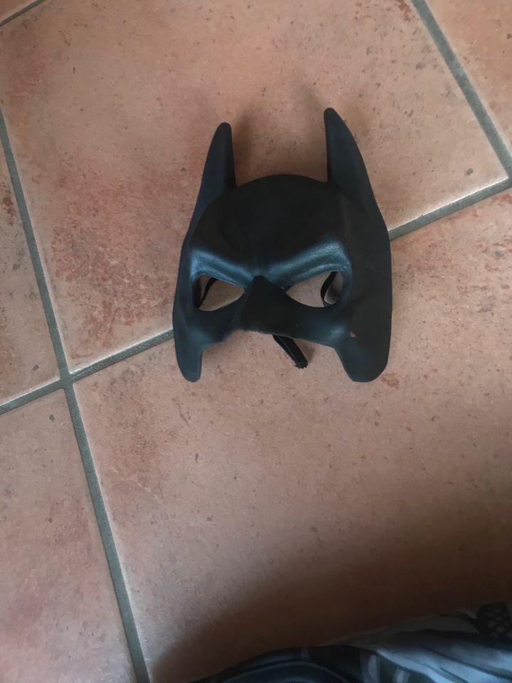 Faschingskostüm Batman Gr. 134 in Wemding