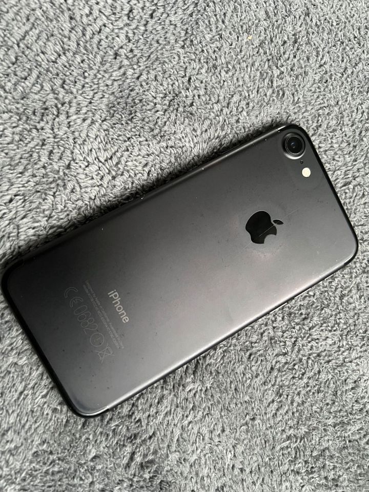 iPhone 7 32gb Farbe Schwarz ❤ in Kiel