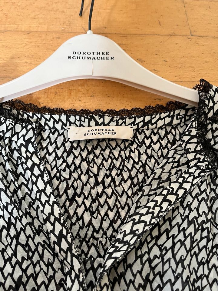 Schöne Bluse von Dorothee Schumacher in Borken