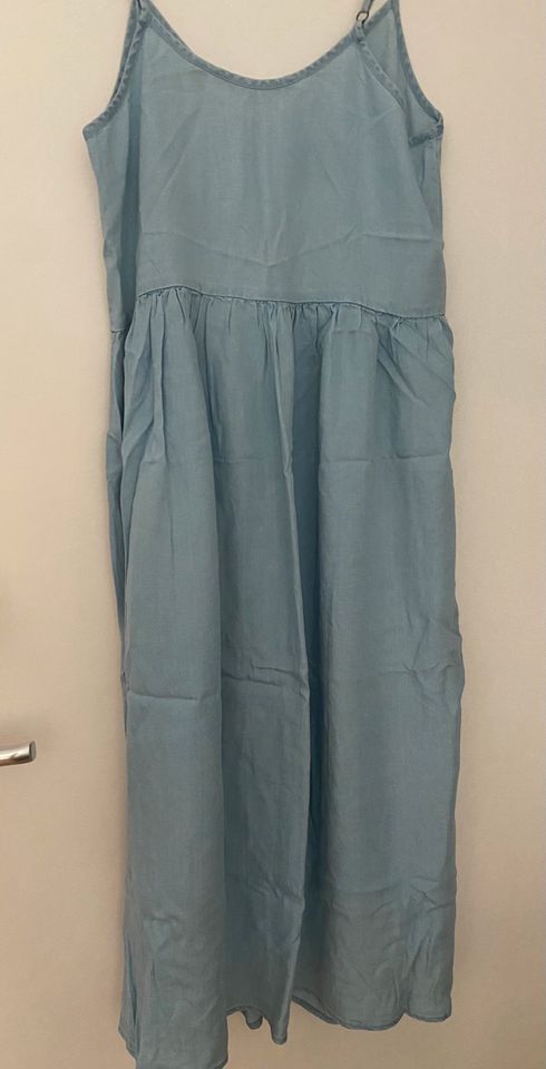 Vero Moda Kleid XS neu Sommerkleid Jeanskleid in Berlin