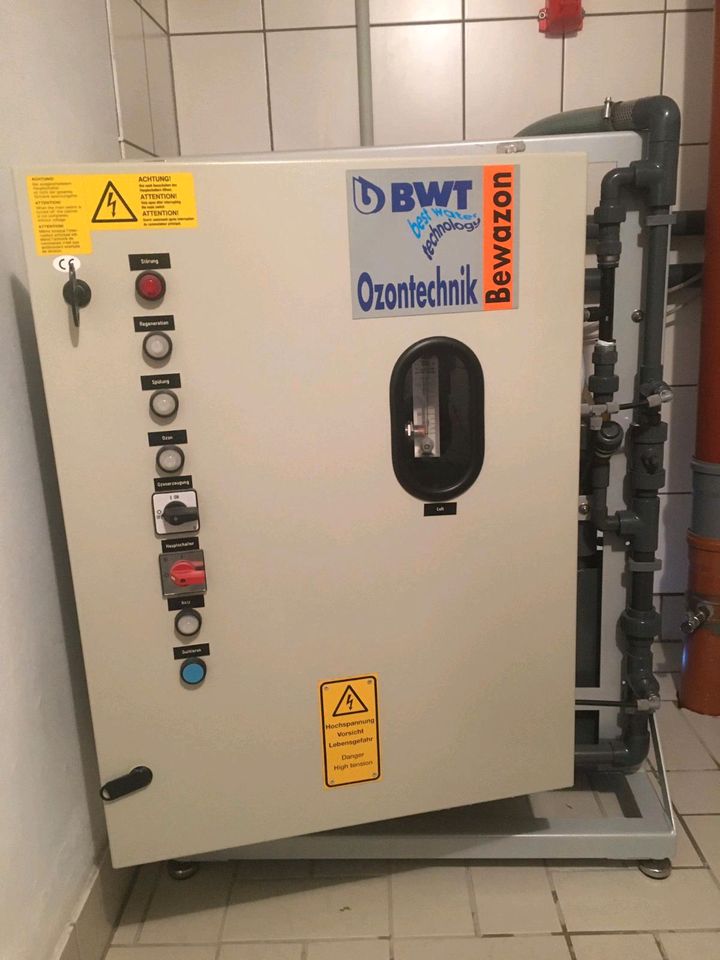 Poolwasser Aufbereitungsanlage Ozontechnik und Zeitsteuerung in Sebnitz