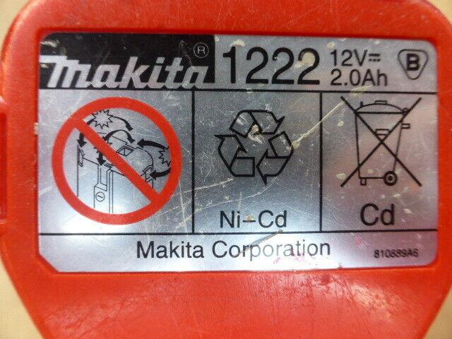 2 Makita 1222 Akkus 12 V Rot 2 A Defekt Bastler  Ni Cd Markita in Waiblingen