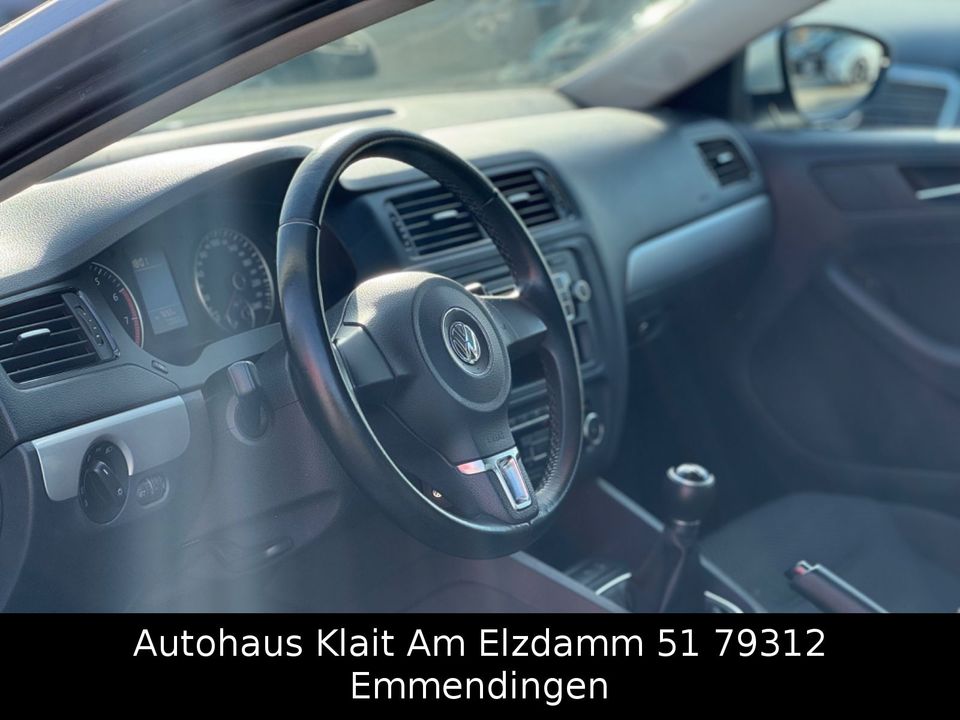 Volkswagen Jetta VI Trendline BMT in Emmendingen