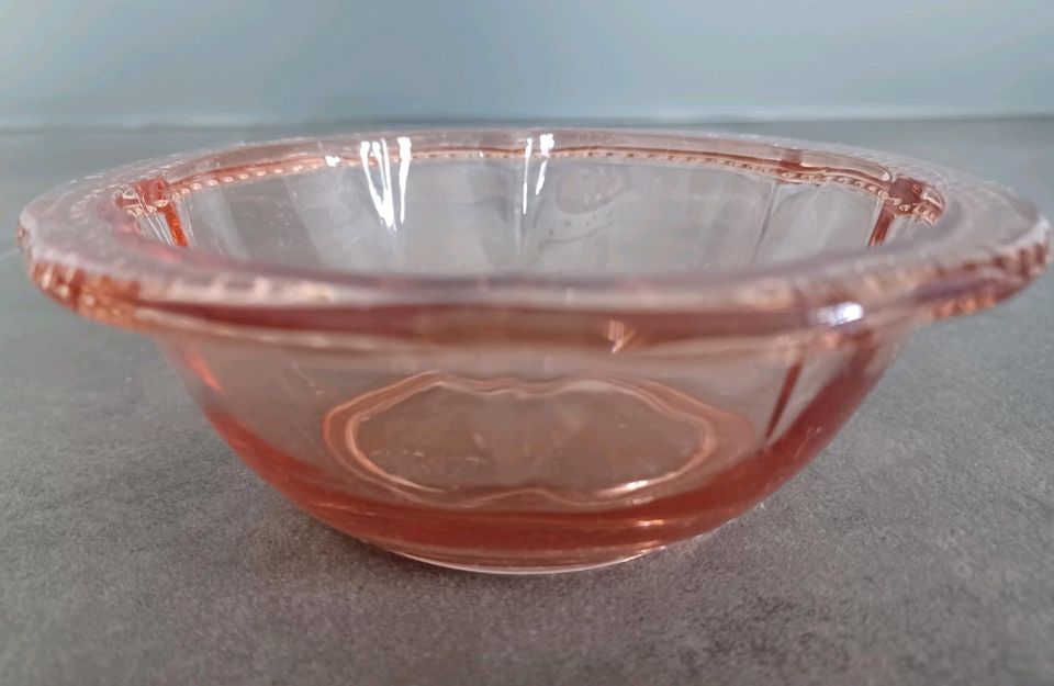 DDR GLAS SCHALE DESSERT SET 7TEILIG ROSA ALT OSTALGIE in Erlau