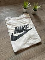 Nike T-Shirt Größe S Nordrhein-Westfalen - Moers Vorschau