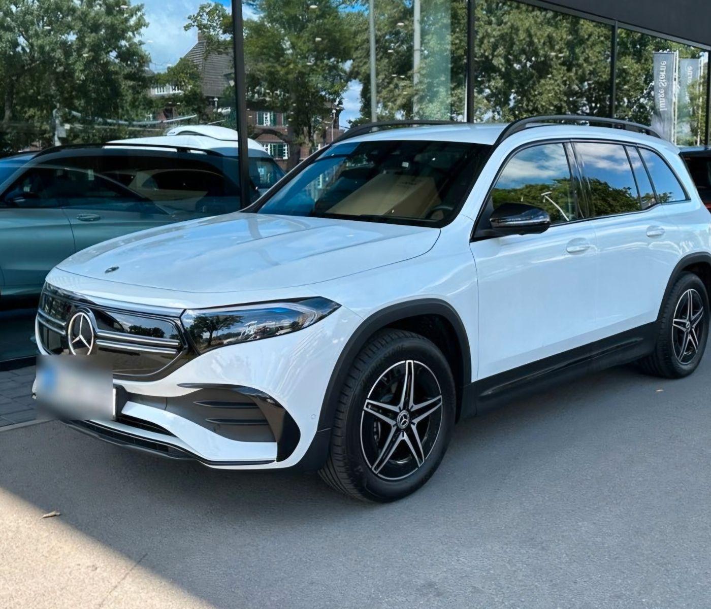 Abbildung des Autos Mercedes-Benz EQB 300 4M…