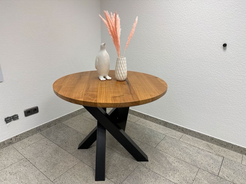 Möbel Ausstellung Tisch Esstisch Esszimmer Gestell Holz Glas in Castrop-Rauxel