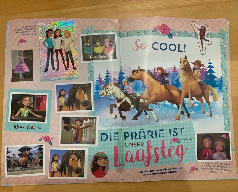 Spirit wild und frei Sticker Album komplett mit 216 Stickern in Würselen