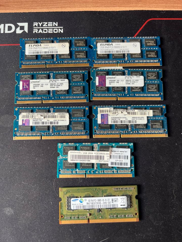 Laptop Nottebook DDR3 RAM Speicher 2 GB 1 GB SODIMM PC3-10600S in Hamburg