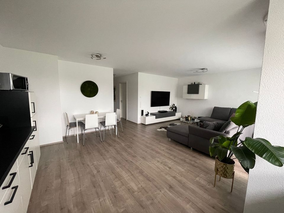 3,5-Zimmer-Wohnung mit Balkon / TG-Stellplatz  / Fußbodenheizung in Villingen-Schwenningen