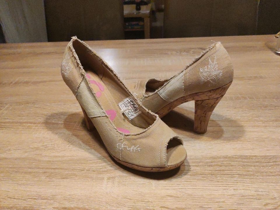 Damen Schuhe Größe 40 beige pink Absatz Sommer Vintage Holz Paar in Visselhövede