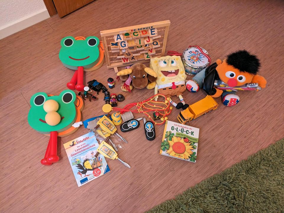 Spielzeug 31 Teile in Mönchengladbach
