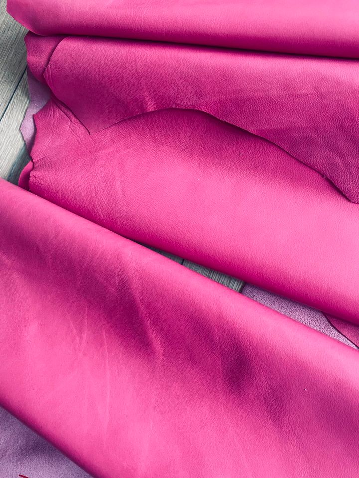 Leder - Lamm Leder ganze Haut Leder - feine Lederart - Farbe Pink in Berlin