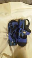 Sandalen in blauschwarz fürs Schwimmbad Gr 37 UNGETRAGEN Bayern - Dinkelscherben Vorschau