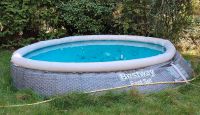 Fast Set Pool Bestway 396 x 84 cm, 3 Jahre benutzt Nordrhein-Westfalen - Mülheim (Ruhr) Vorschau