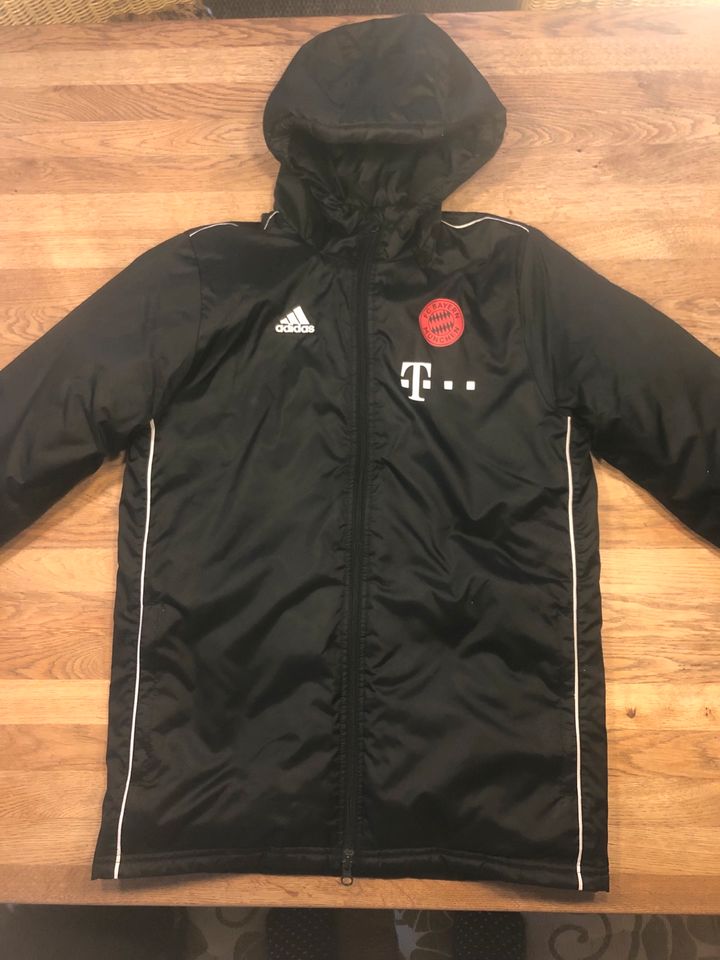 FC Bayern matchworn Winterjacke 152 in Aichach