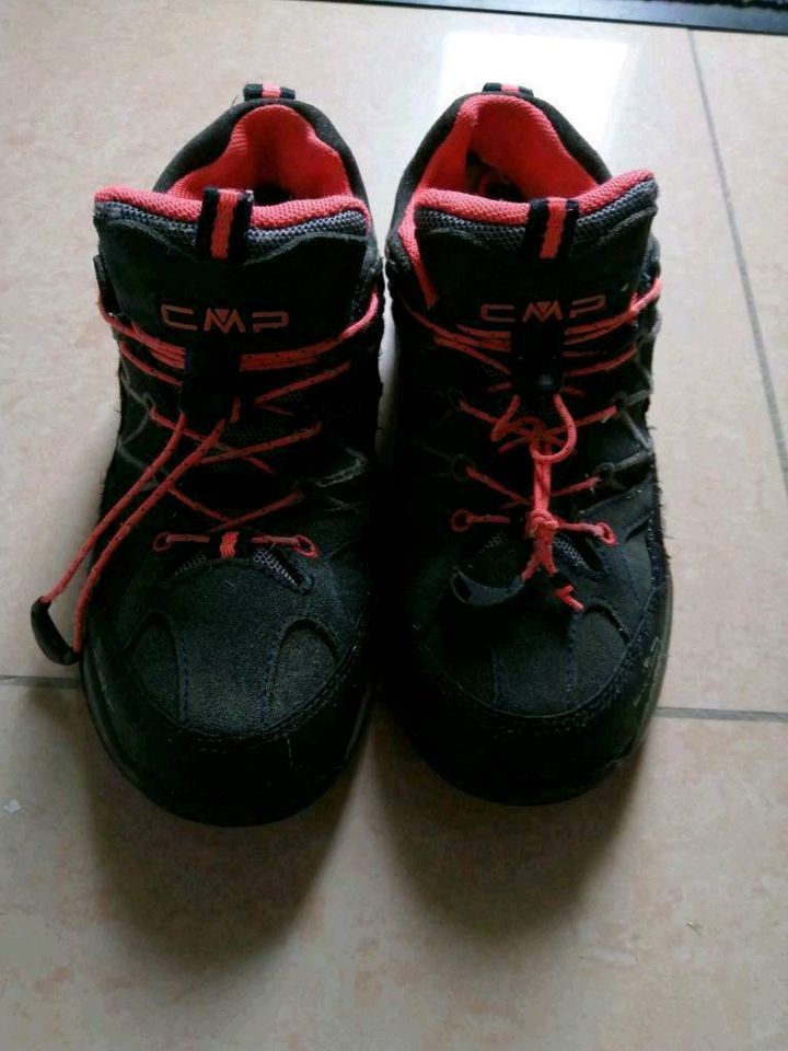 CMP Trekking Wanderschuhe Outdoor Tex Mädchen Größe 34 in Berghülen