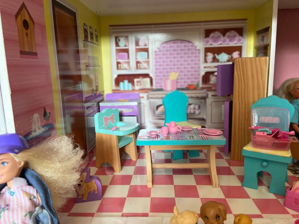Hochwertiges XXL Barbie Haus aus Holz mit Zubehör in Müllrose