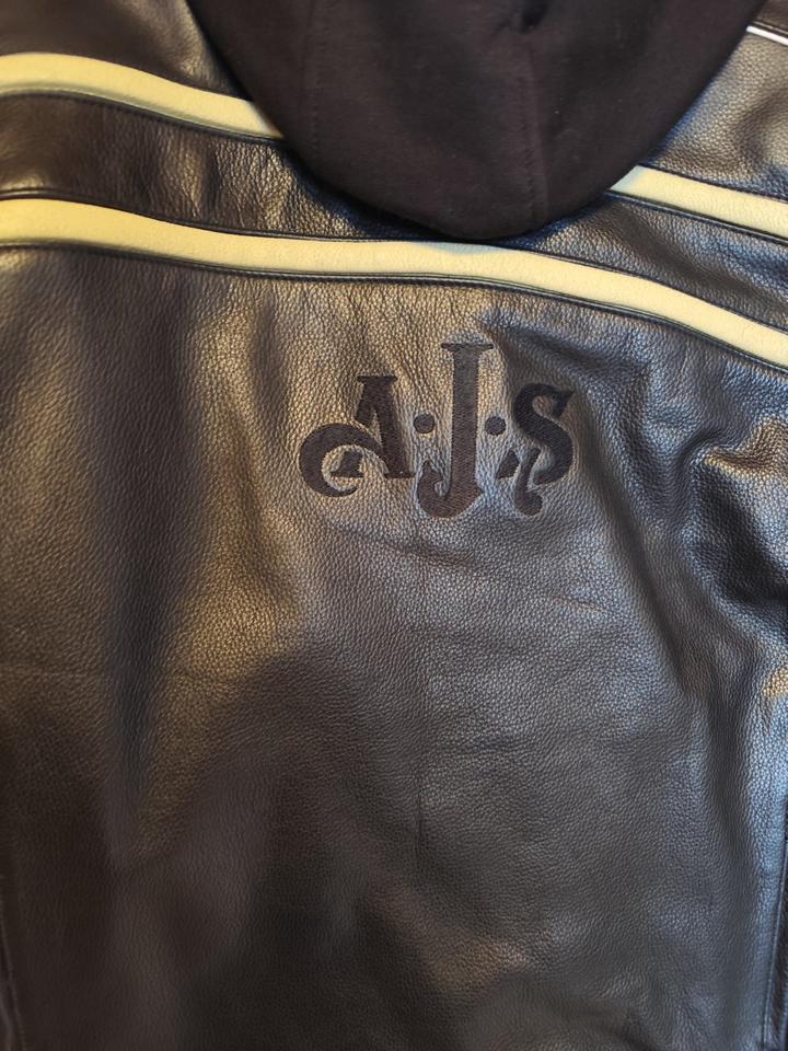 Louis Motorradjacke Echtleder incl. Protektoren - ungetr. Gr. 58 in Westerstetten