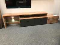 TV-Unterteil/Schrank Linea Flagstaff Oak Cosmos Grey statt469,90€ Bayern - Kulmbach Vorschau