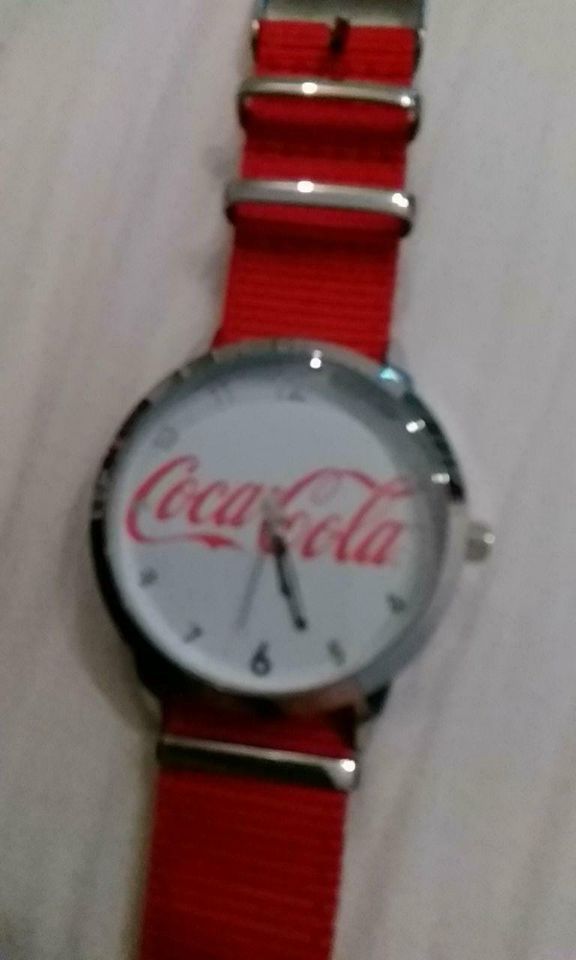 Armbanduhr von Coca-Cola aus USA in Hamburg