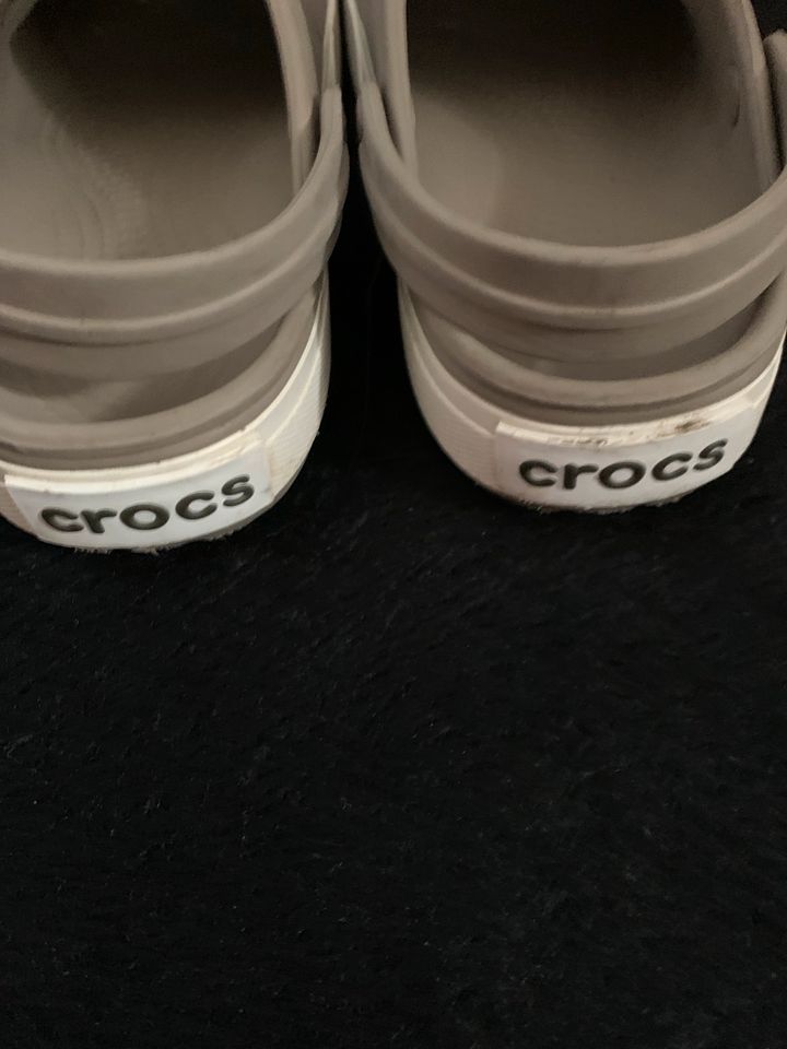 Crocs beige Gr. 36 in Wittmund