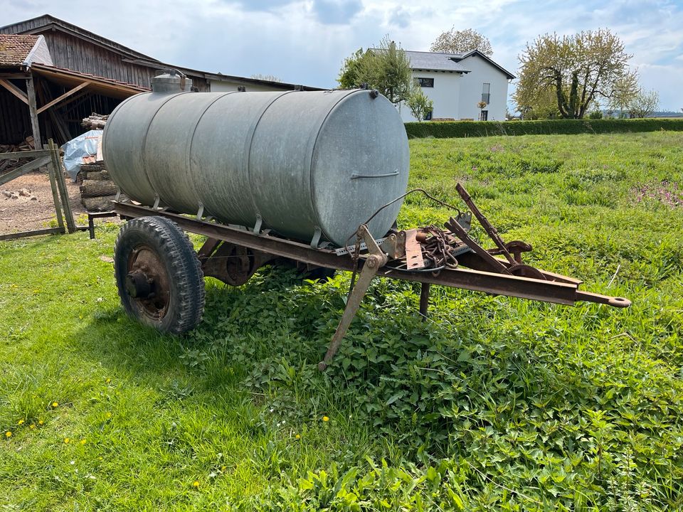 Altes Güllefass - 2000 Liter - gebraucht - Wasserbehälter in Geiselhöring