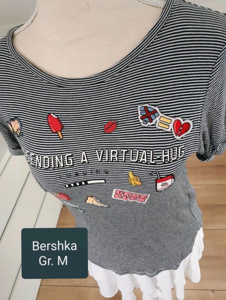  Viskose, Bershka Shirt mit Applikation in Birkenfeld